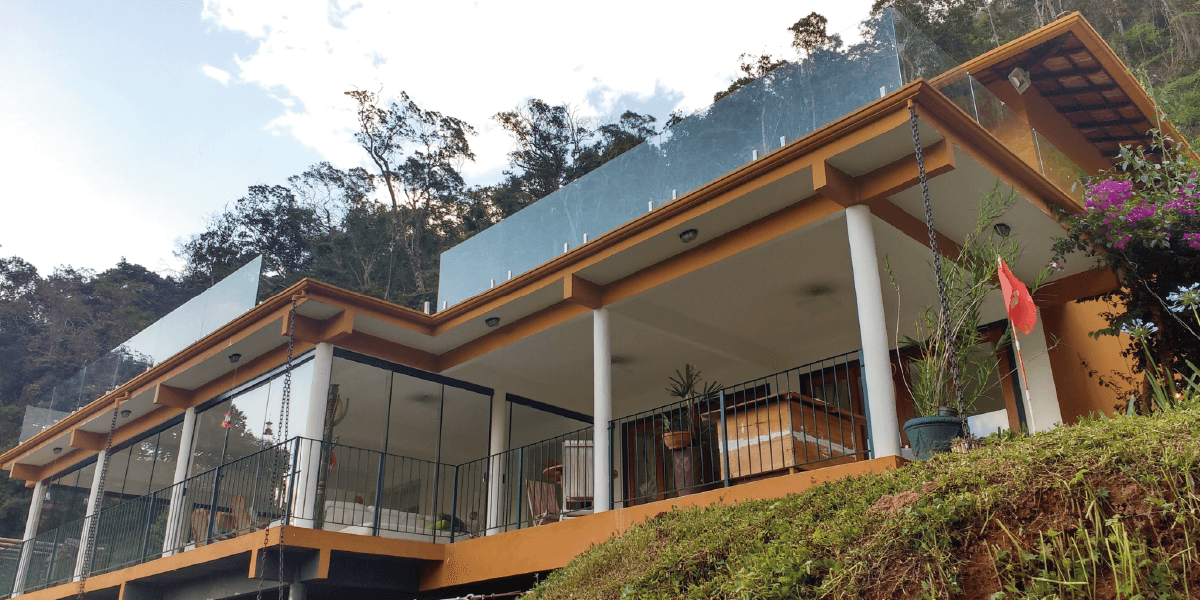 Guarda Corpo--carlos frança esquadrias-possumus tecnologia petropolis-rj-